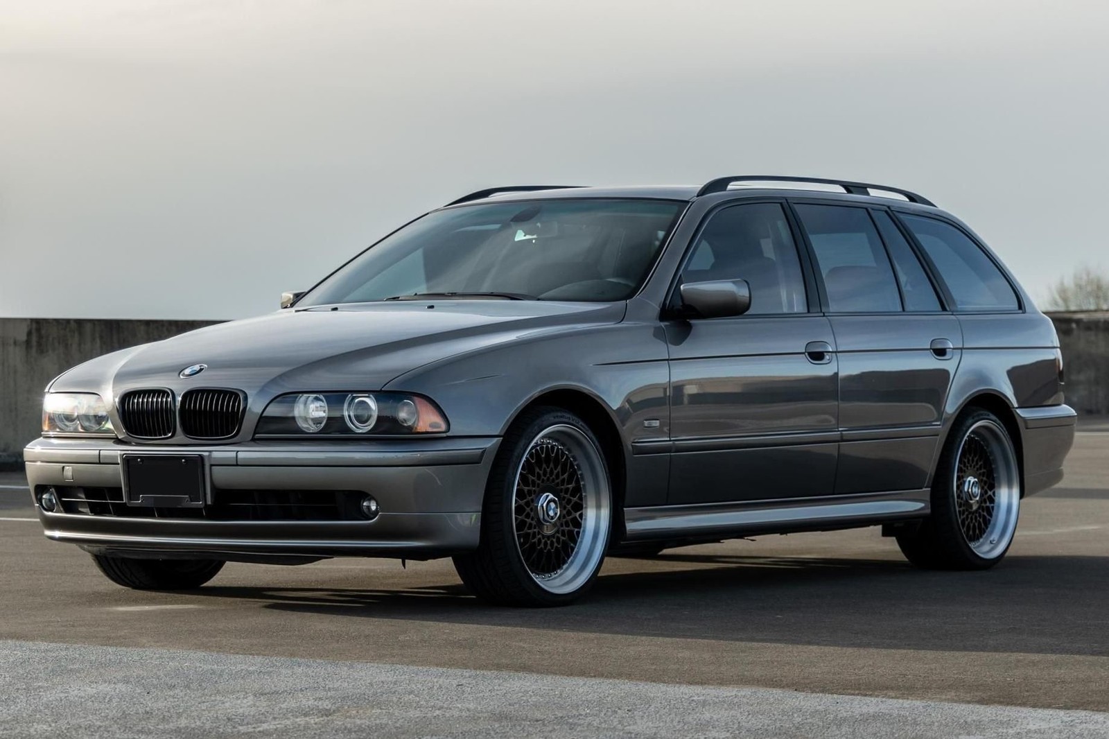 2003 BMW 5-Series E39 Touring, 19-in Rotiforms, Heated...