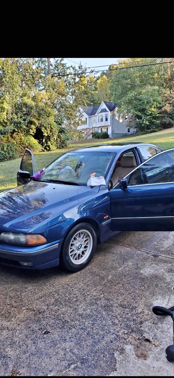 1999 BMW 5 Series - 528xi Sedan 4D