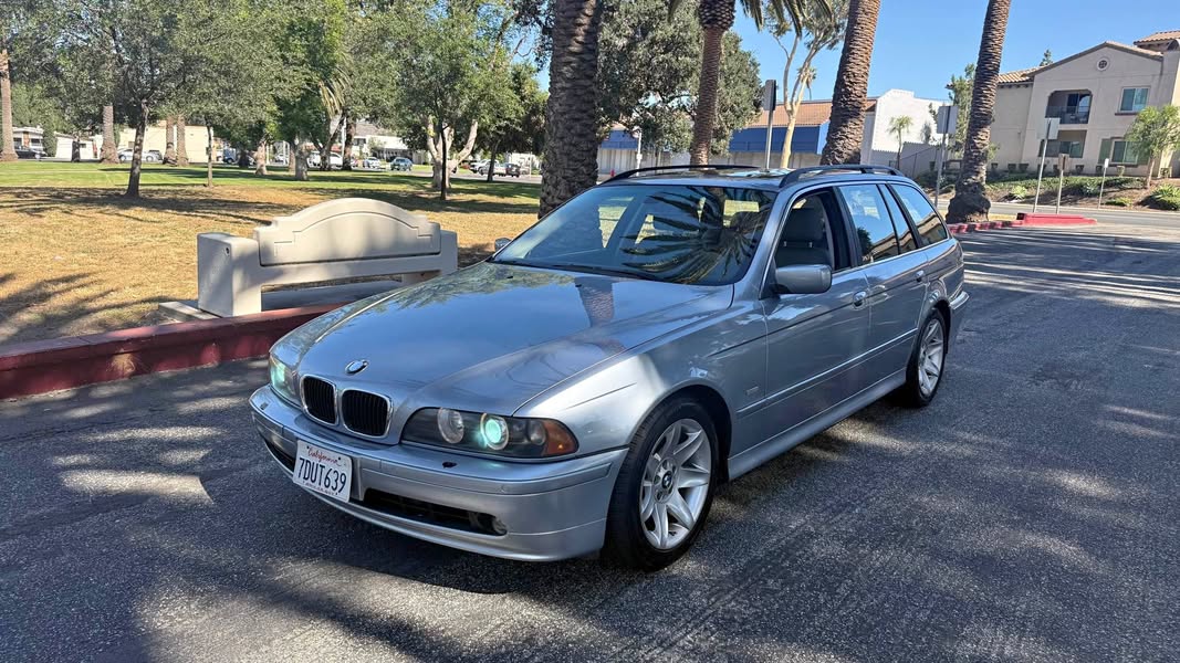 2003 BMW 5 Series - 525iT Wagon 4D