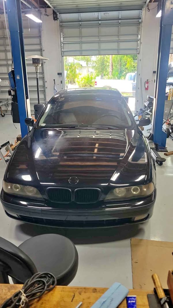 1998 BMW 5 Series - 528i Sedan 4D