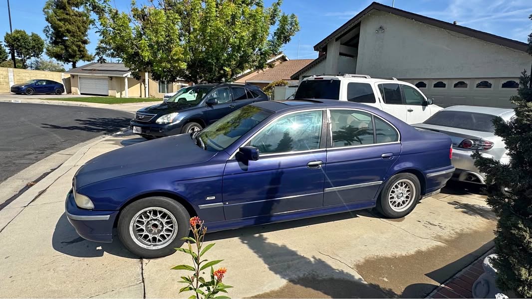 1998 BMW 5 Series - 528i Sedan 4D