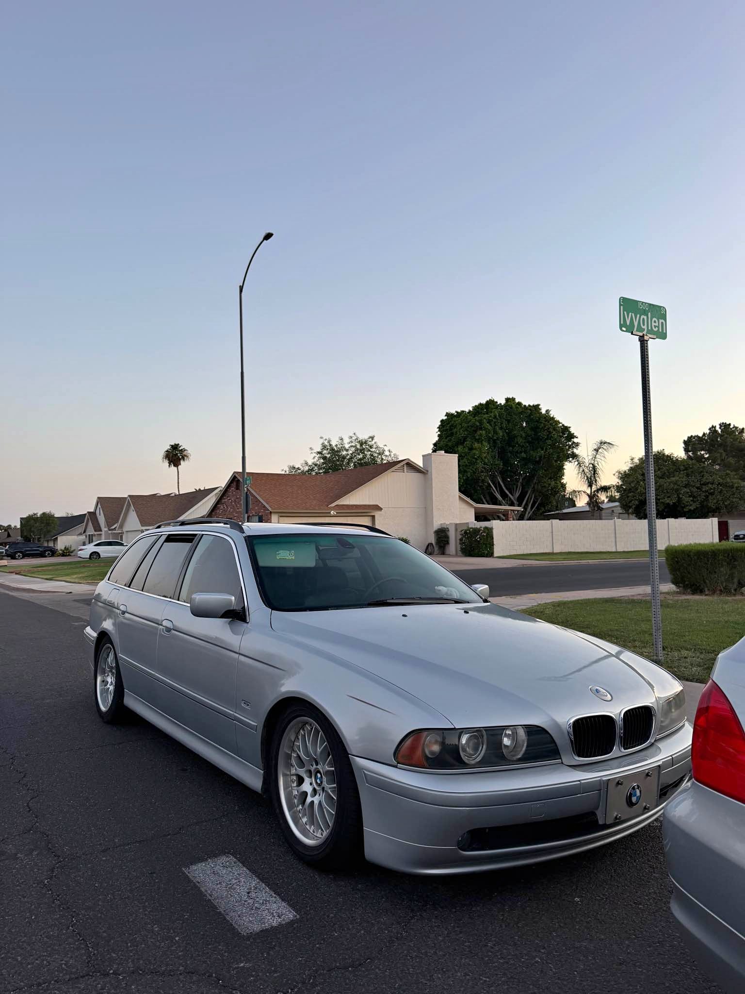 2001 BMW 5 Series - 540iT Wagon 4D