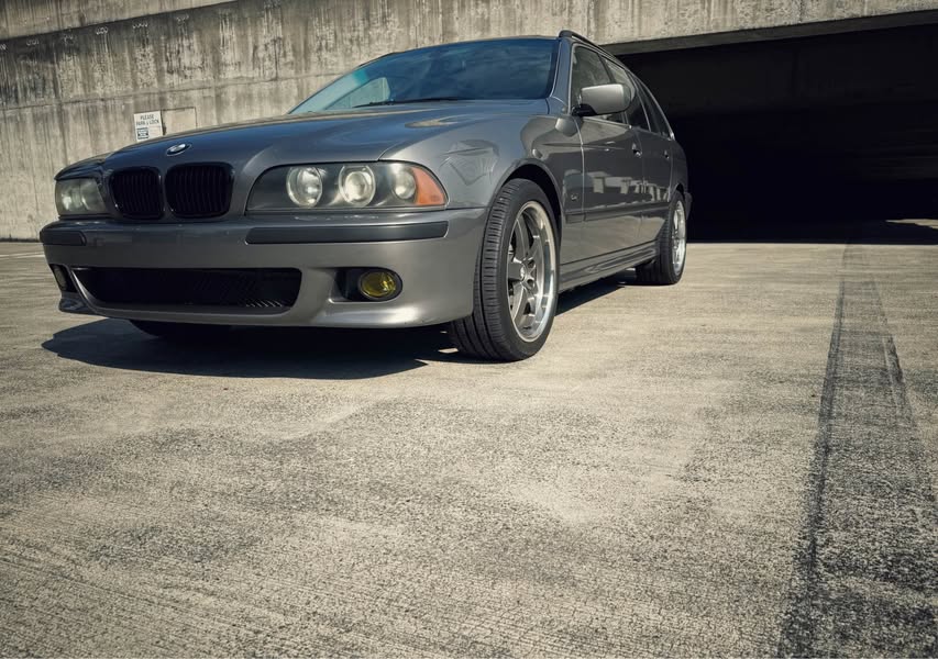 2003 BMW 5 Series - 525iT Wagon 4D