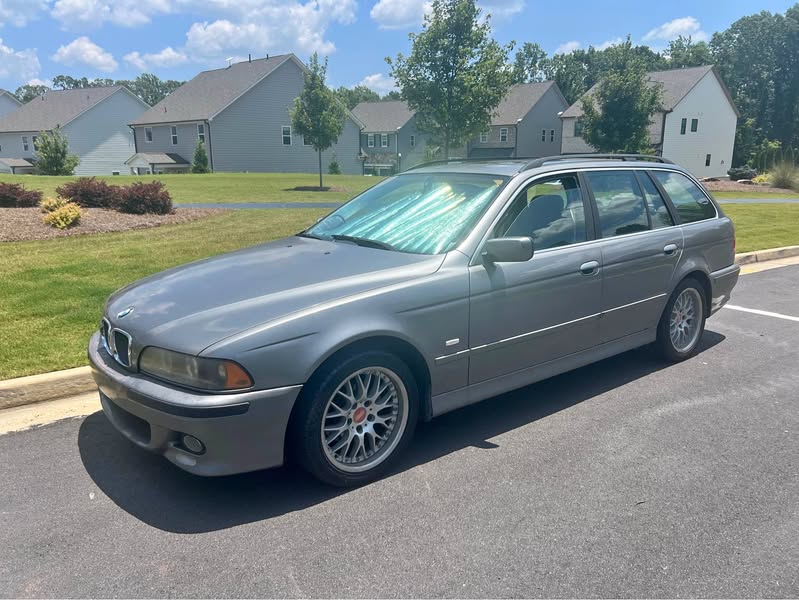 2002 BMW 5 Series - 525i Touring Wagon 4D