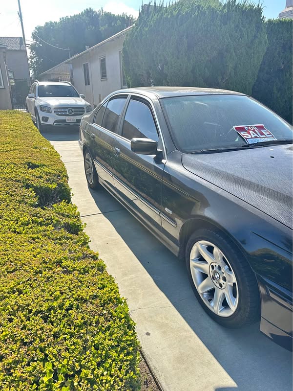 2002 BMW 5 Series - 525i Sedan 4D