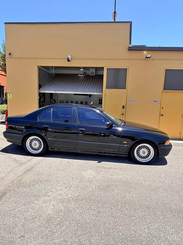 2000 BMW 5 Series - 528i Sedan 4D