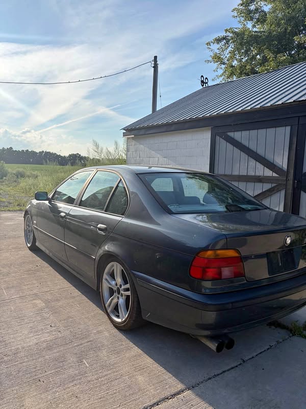 2000 BMW 5 Series - 528i Sedan 4D