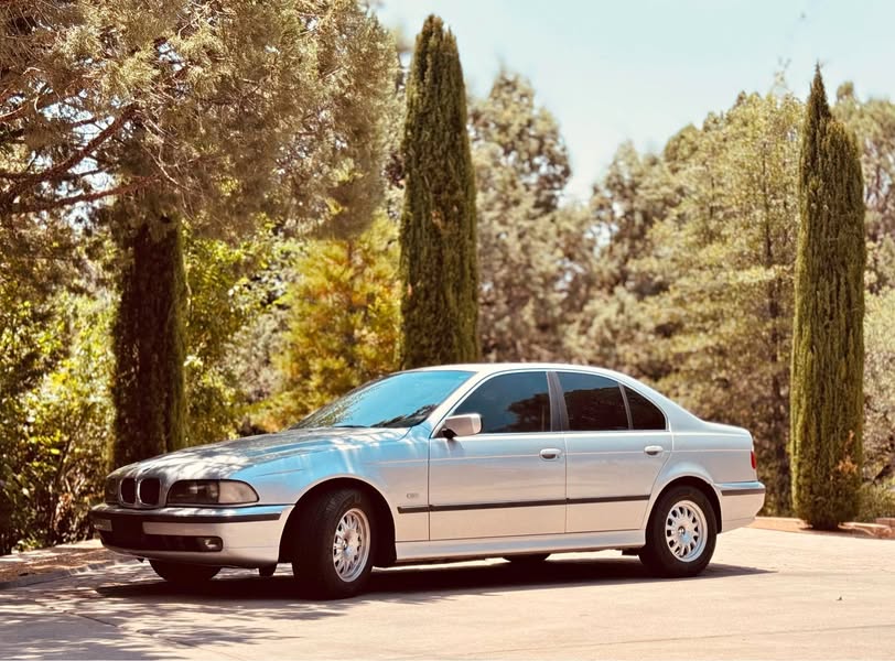 2000 BMW 5 Series - 528i Sedan 4D