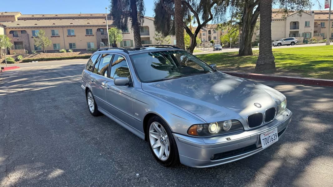 2003 BMW 5 Series - 525i Touring Wagon 4D