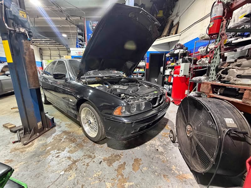 2001 BMW 5 Series - 525i Sedan 4D