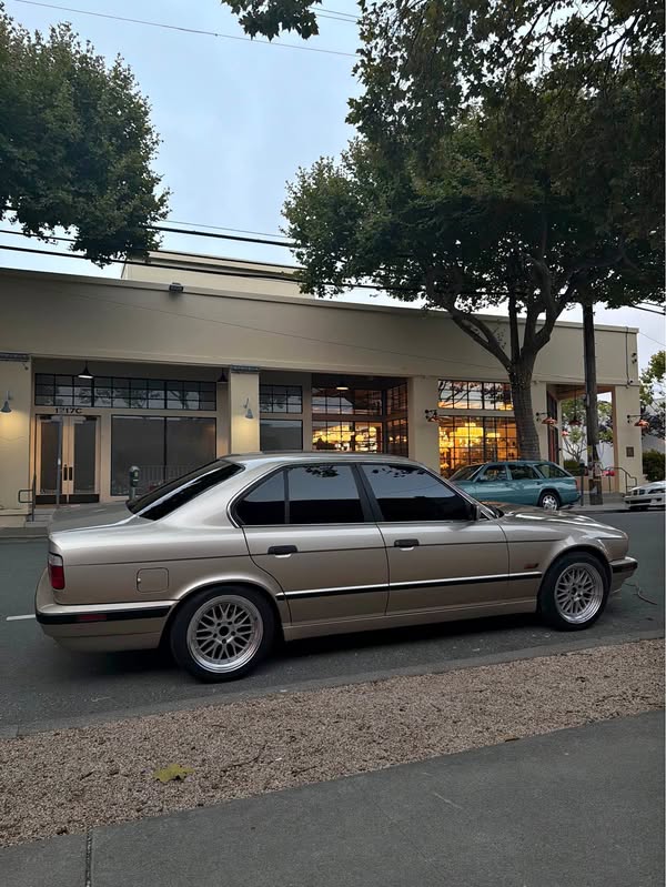 1995 BMW 5 Series - 525i Sedan 4D