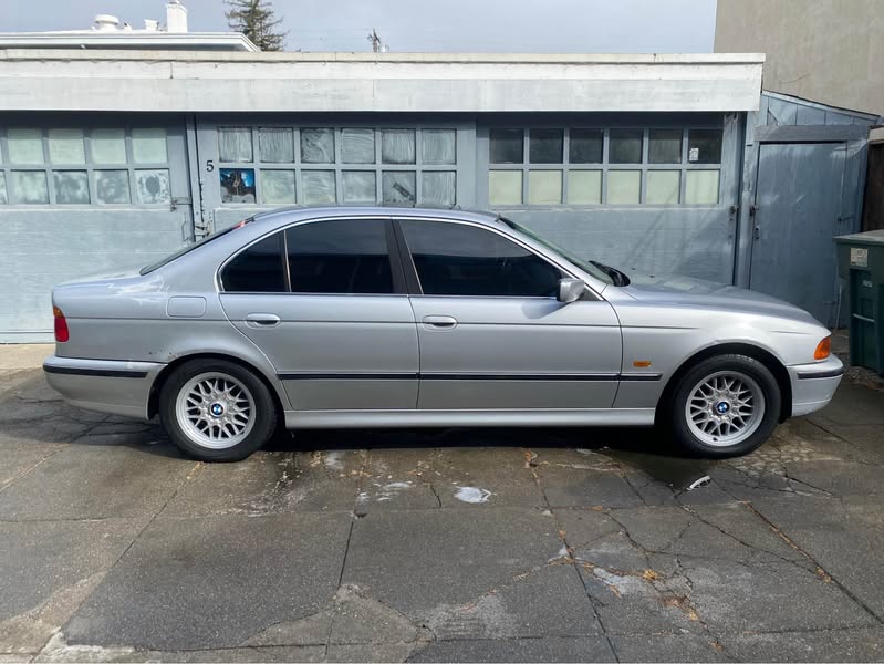 1999 BMW 5 Series - 528xi Sedan 4D