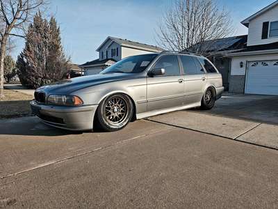 2002 BMW 5 Series - 525iT Wagon 4D