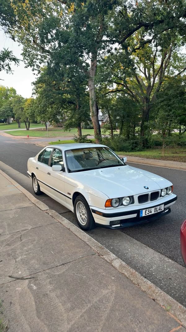 1995 BMW 5 Series - 525i Sedan 4D