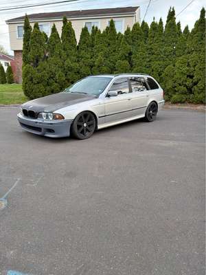 1999 BMW 5 Series - 528iT Wagon 4D