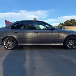 2002 BMW M5