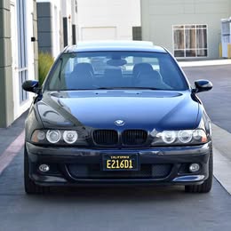 2002 BMW M5
