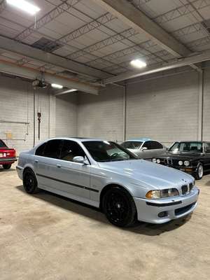2000 BMW M5