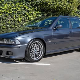 2000 BMW M5
