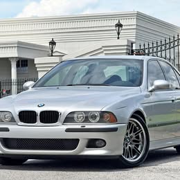 2000 BMW M5