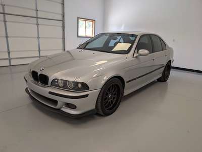 2001 BMW M5