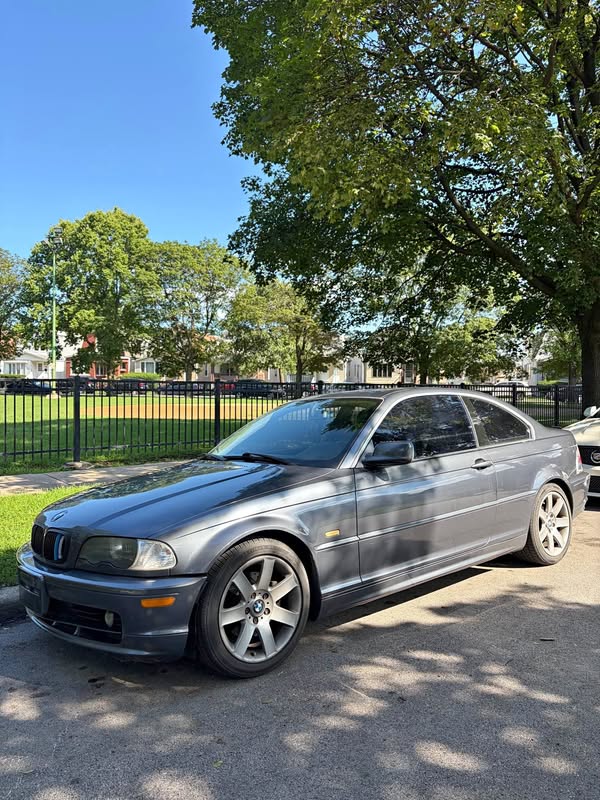 2002 BMW 3 Series - 325Ci Coupe 2D
