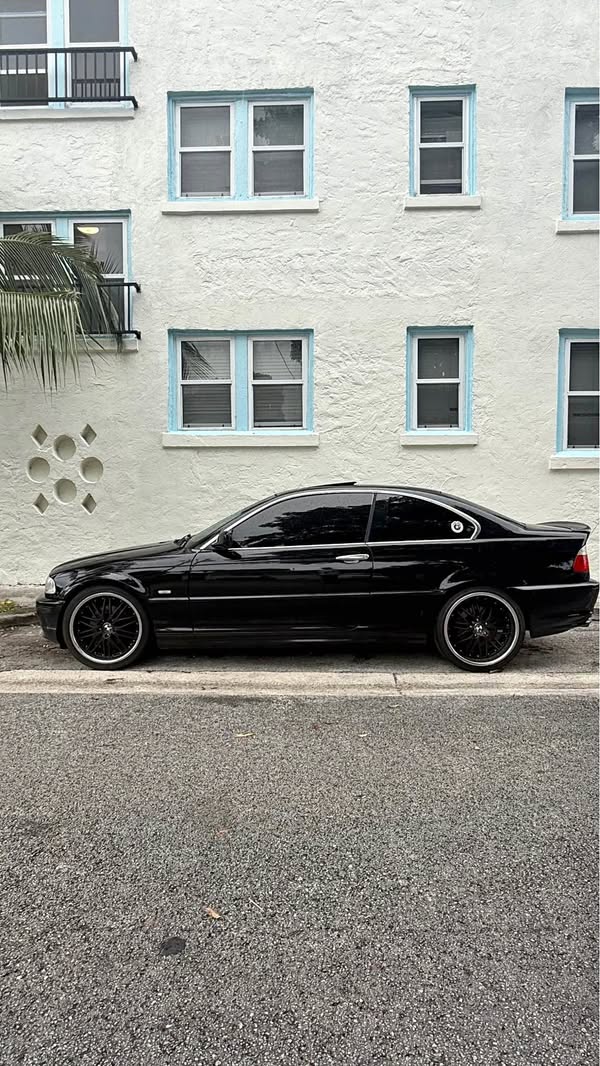 2002 BMW 3 Series - 325Ci Coupe 2D