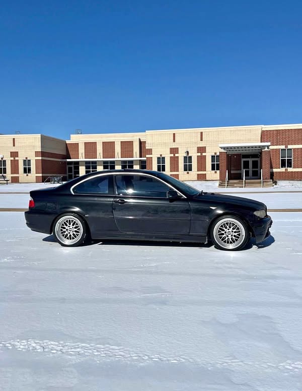 2005 BMW 3 Series - 325Ci Coupe 2D