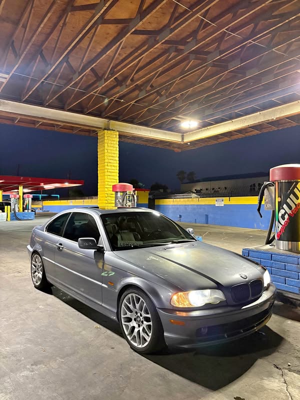 2001 BMW 3 Series - 325Ci Coupe 2D