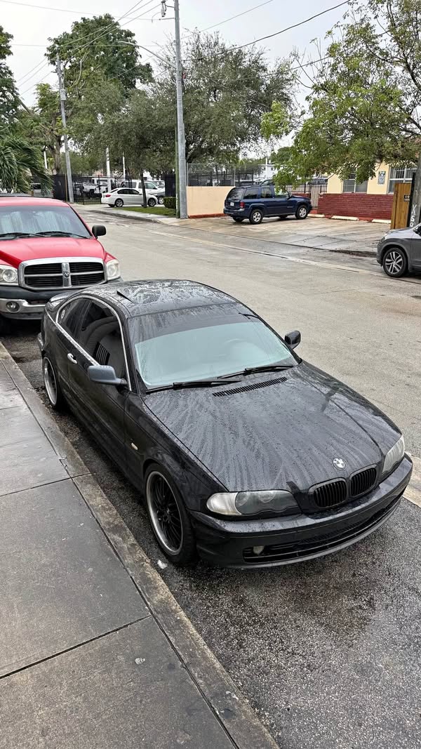 2002 BMW 3 Series - 325Ci Coupe 2D