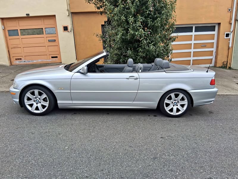 2002 BMW 3 Series - 325Ci Convertible 2D