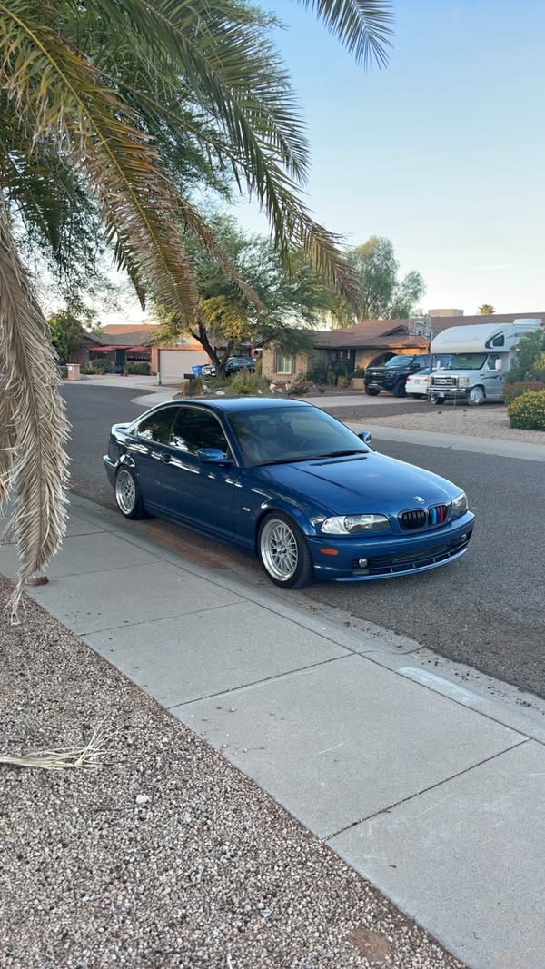 2002 BMW 3 Series - 325Ci Coupe 2D