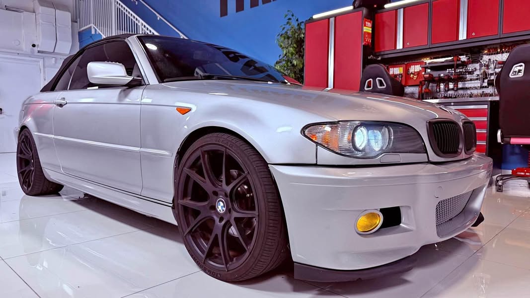 2004 BMW 3 Series - 325Ci Convertible 2D