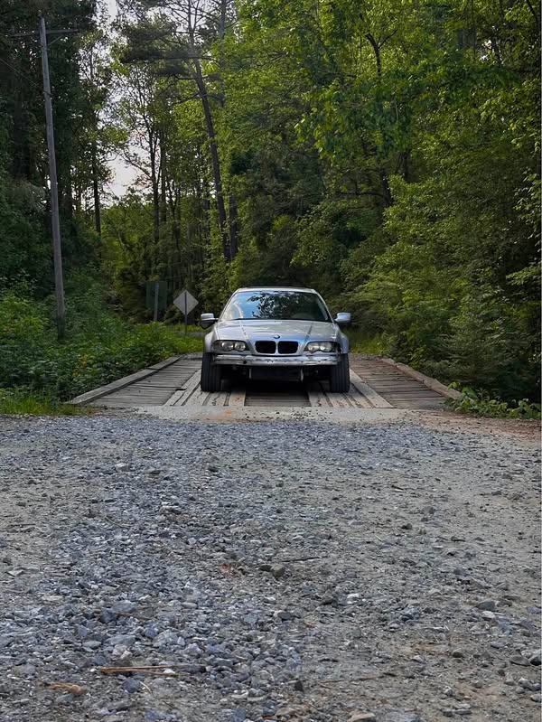 2001 BMW 3 Series - 325Ci Coupe 2D