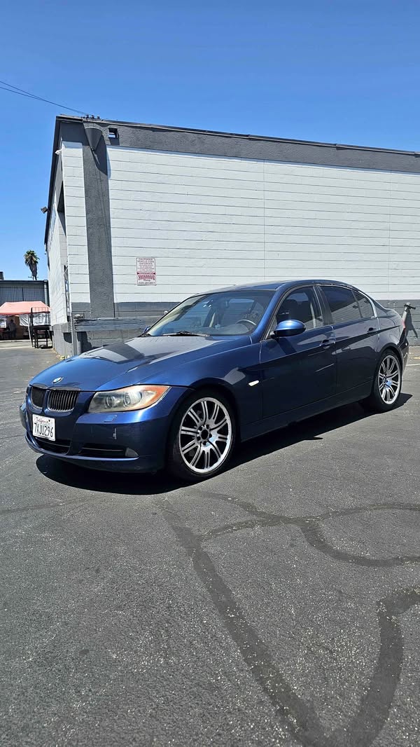 2006 BMW 3 Series - 330xi AWD Sedan 4D
