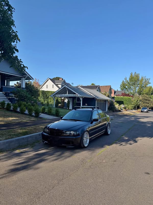 2004 BMW 3 Series - 325i Sedan 4D