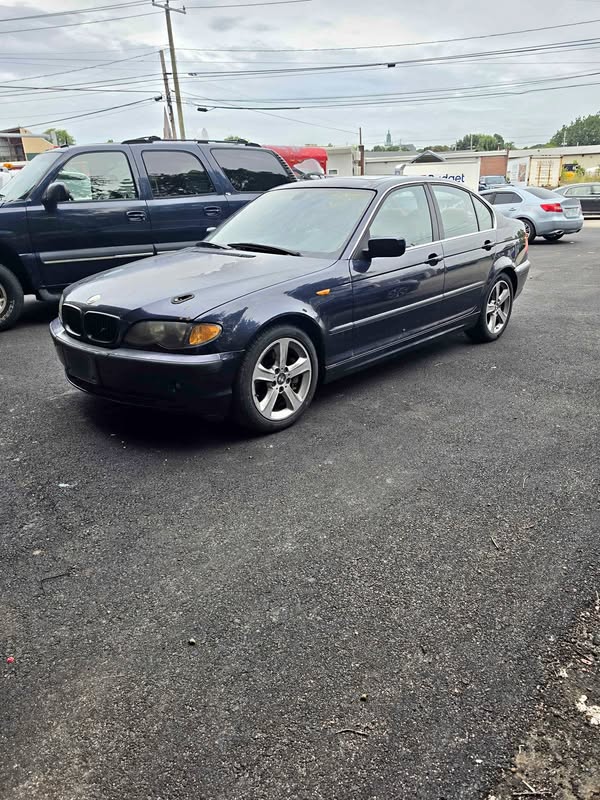 2004 BMW 3 Series - 330i xDrive Sedan 4D