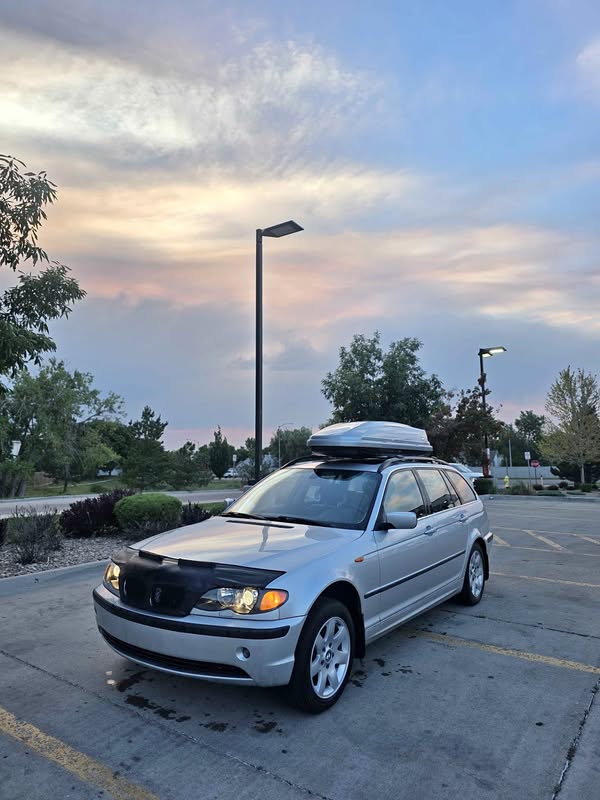 2005 BMW 3 Series - 325xi Wagon 4D