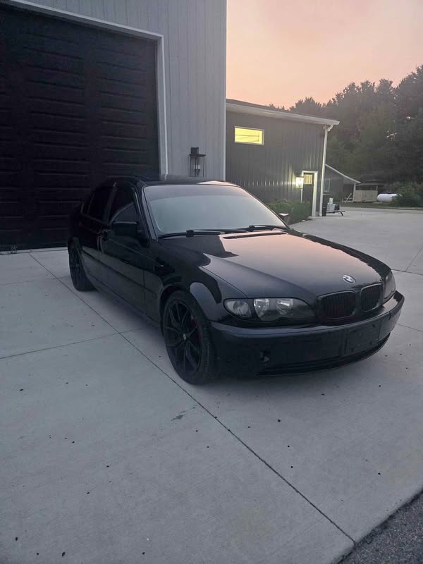 2004 BMW 3 Series - 325i Sedan 4D
