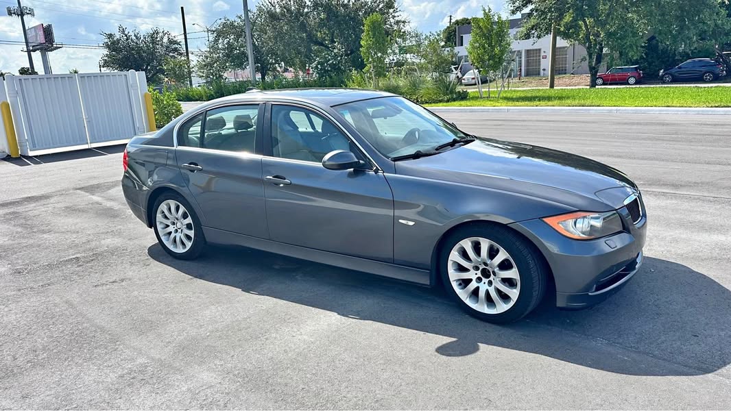 2006 BMW 3 Series - 330xi Sedan 4D