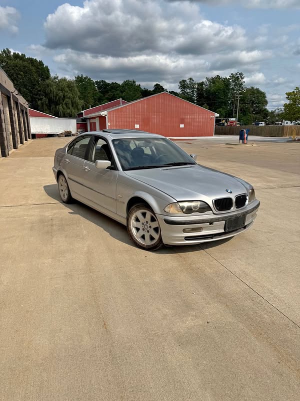 1999 BMW 3 Series - 328i Sedan 4D