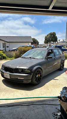 2000 BMW 3 Series - 323i Wagon 4D