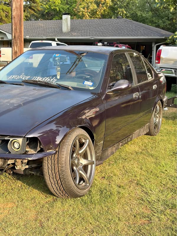 1999 BMW 3 Series - 318i Sedan 4D