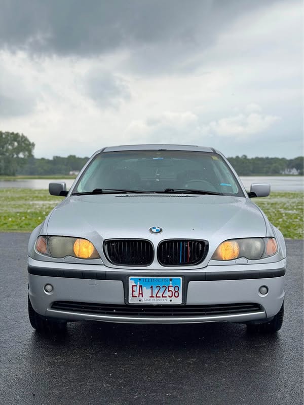 2002 BMW 3 Series - 325i Sedan 4D