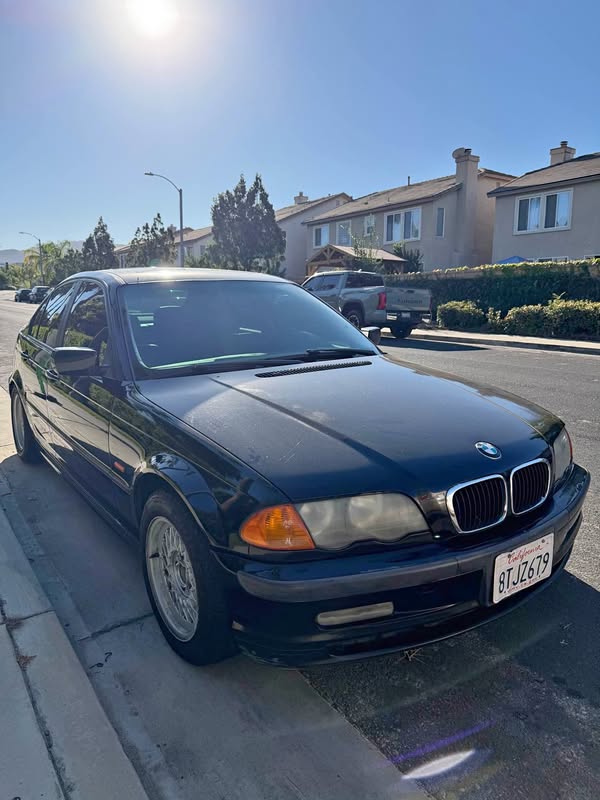 2000 BMW 3 Series - 323i Sedan 4D