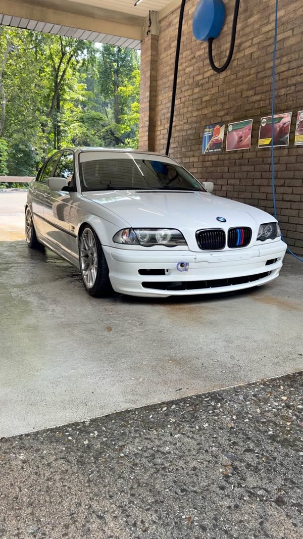 2000 BMW 3 Series - 323i Sedan 4D