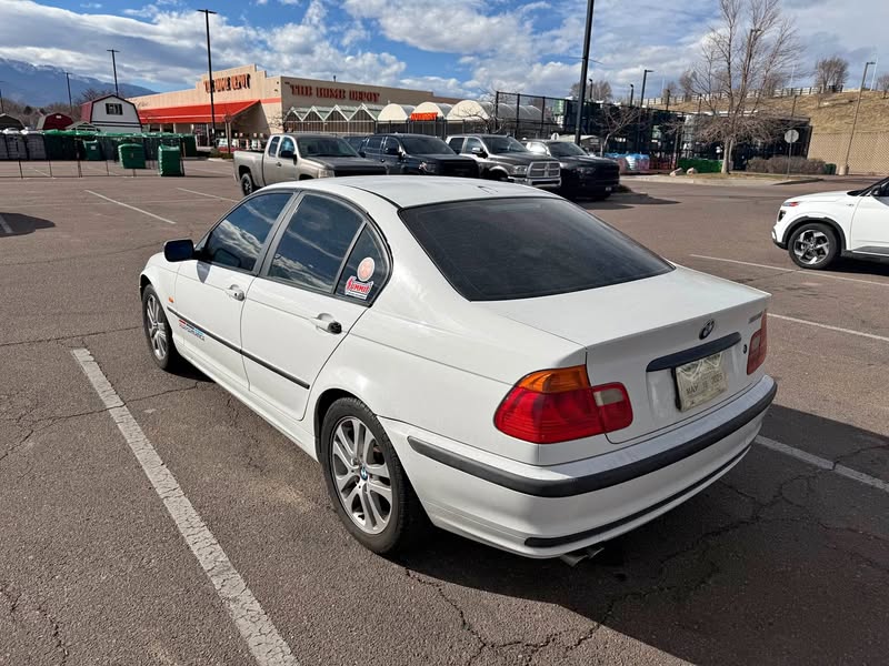 2000 BMW 3 Series - 323i Sedan 4D