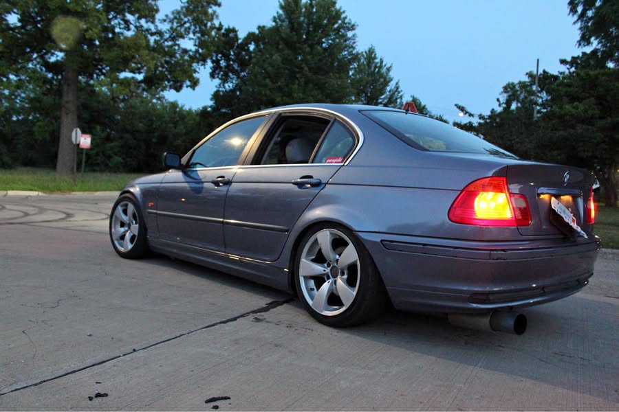 1999 BMW 3 Series - 328i Sedan 4D