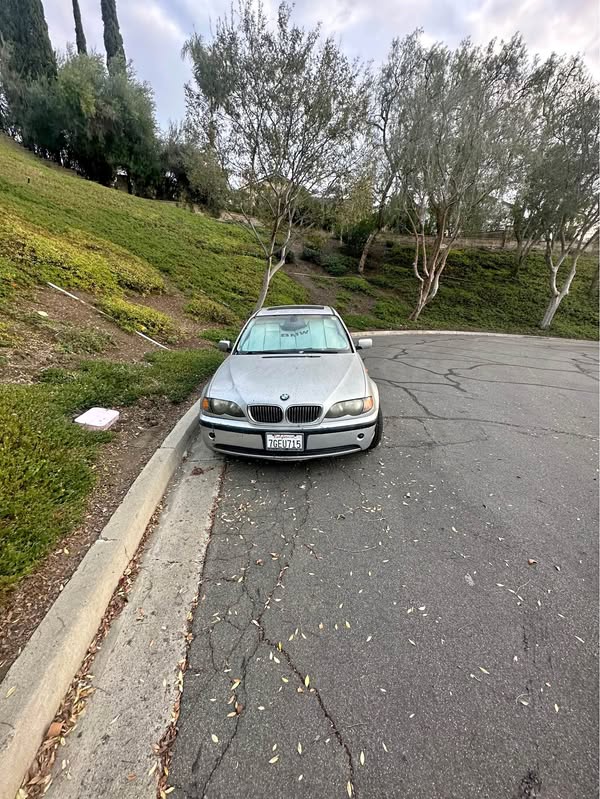 2004 BMW 3 Series - 325i Sedan 4D