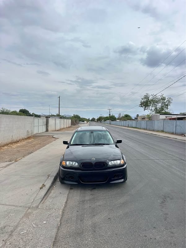 2004 BMW 3 Series - 325i Sedan 4D